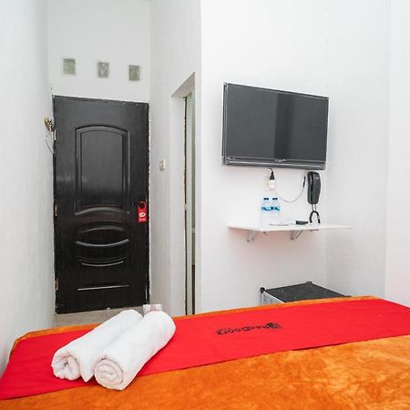 Reddoorz @ Aralia Harapan Indah Hotel Pulokendal Eksteriør billede