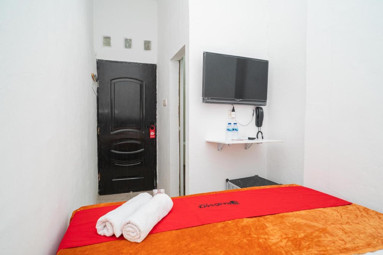 Reddoorz @ Aralia Harapan Indah Hotel Pulokendal Eksteriør billede