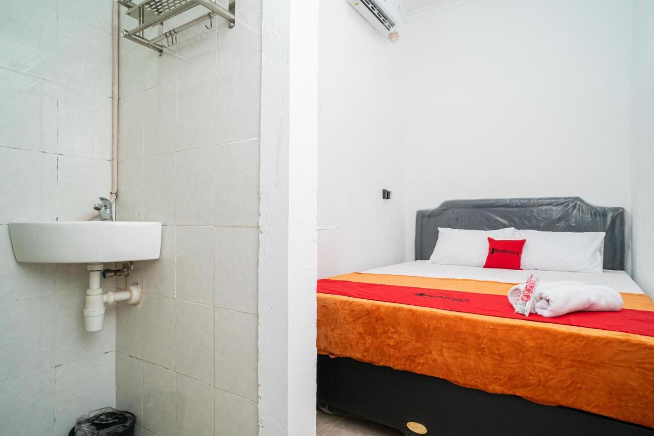 Reddoorz @ Aralia Harapan Indah Hotel Pulokendal Eksteriør billede